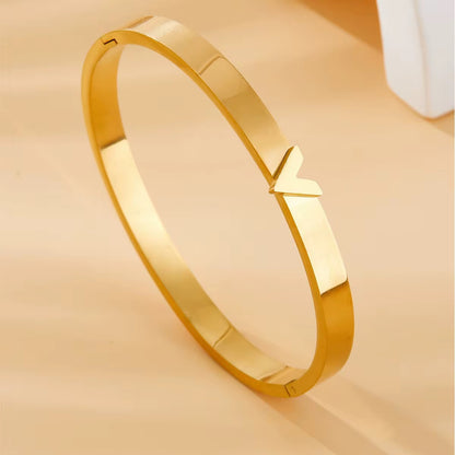 Vera Bangle