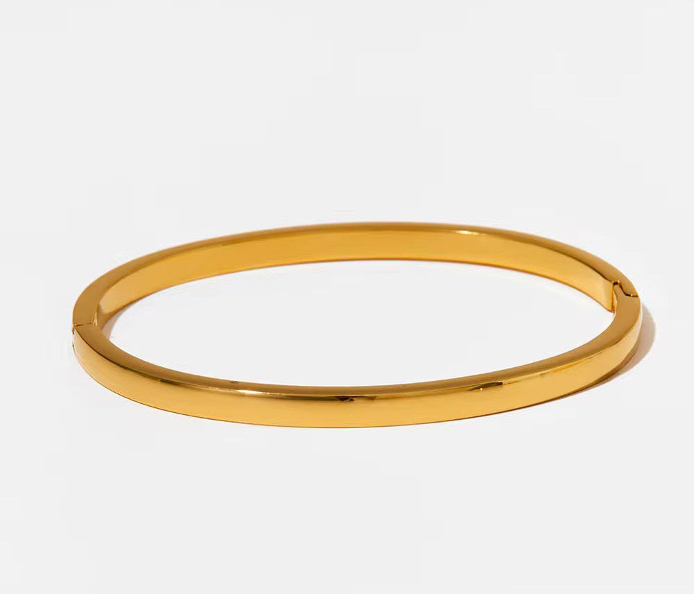 Smooth Curve Bangle