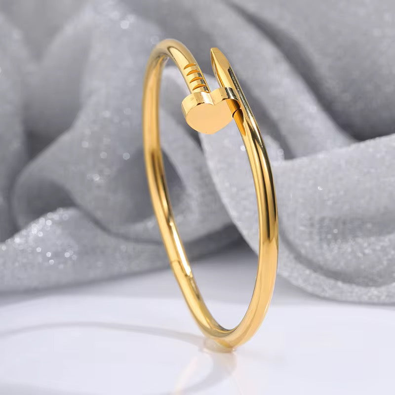 Icon Nail Twist Bangle
